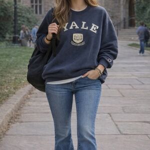 Champion Dark Blue Yale Sweatshirt M